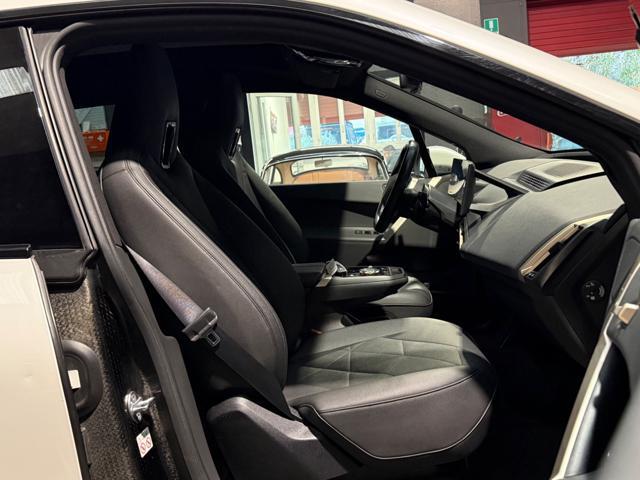 BMW iX xDrive 40 Pacchetto Sportivo