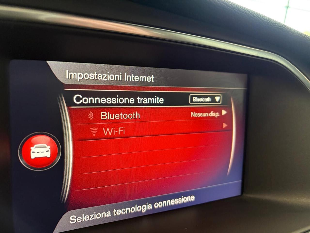 Volvo V40 R-DESIGN D2 2.0 120 CV 6mt