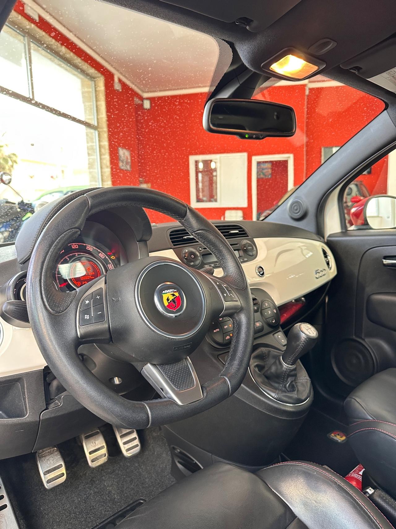 Abarth 500 1.4 T-Jet TURISMO-2012
