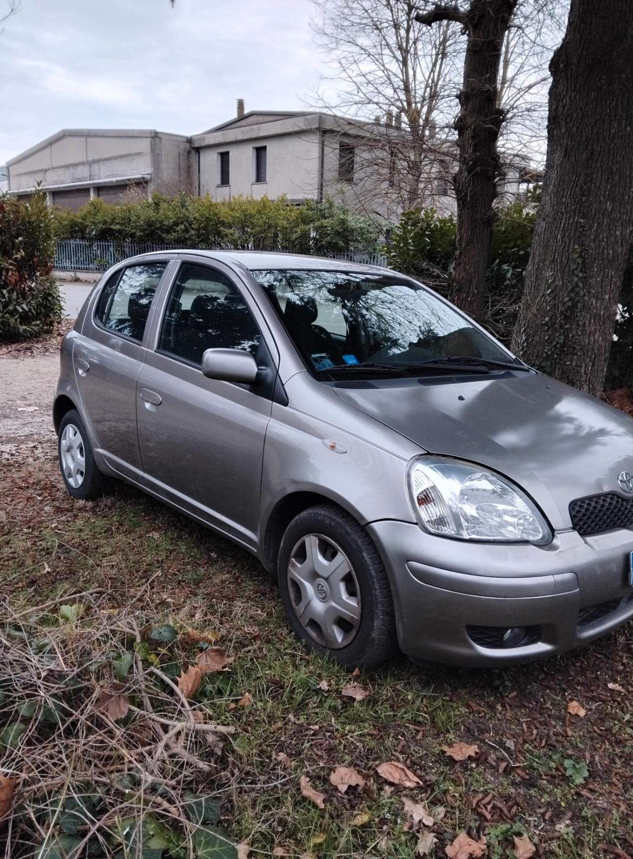 TOYOTA YARIS 1.0i 16V cat 5 porte