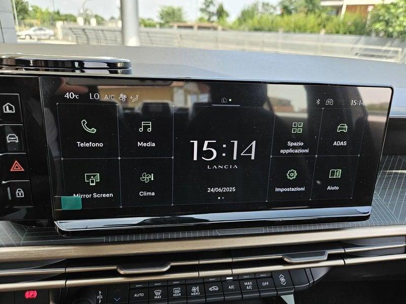 Lancia Ypsilon Hybrid e-DCT