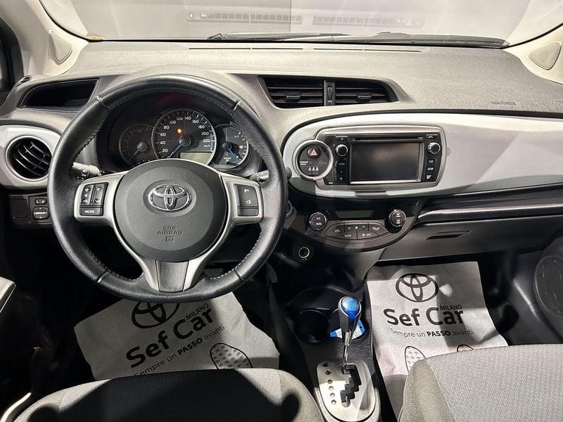 Toyota Yaris 1.5 Hybrid Lounge AREA C FREE