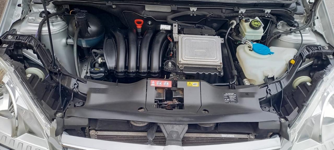 Mercedes-Benz Classe A 160 All. Avantgarde Benzina cc. 1.5 CV. 95 Automatica 5 Porte 5 Posti Euro 5 Utilizzabile anche per i Neopatentati.