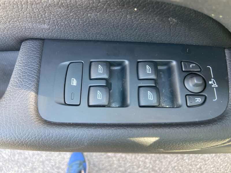 VOLVO XC60 2.0 b4 Momentum Pro AwD AuTo