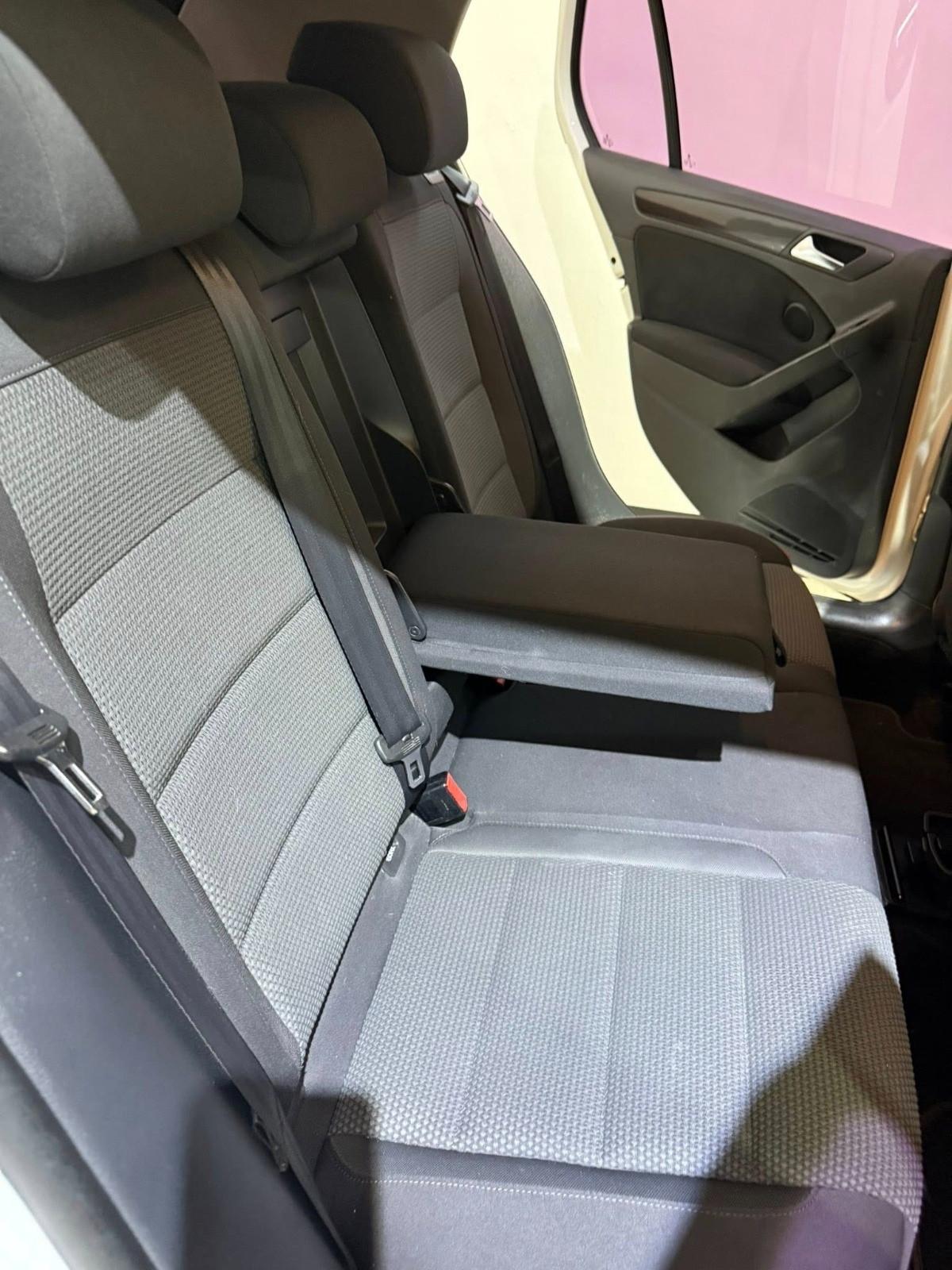 Volkswagen Golf 1.6 TDI DPF 5p. Highline