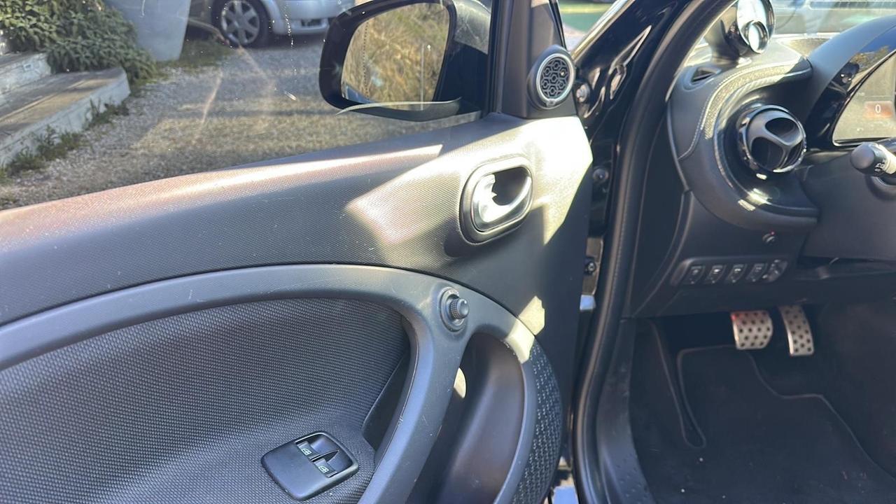 Smart ForFour BRABUS 0.9 Turbo twinamic Xclusive