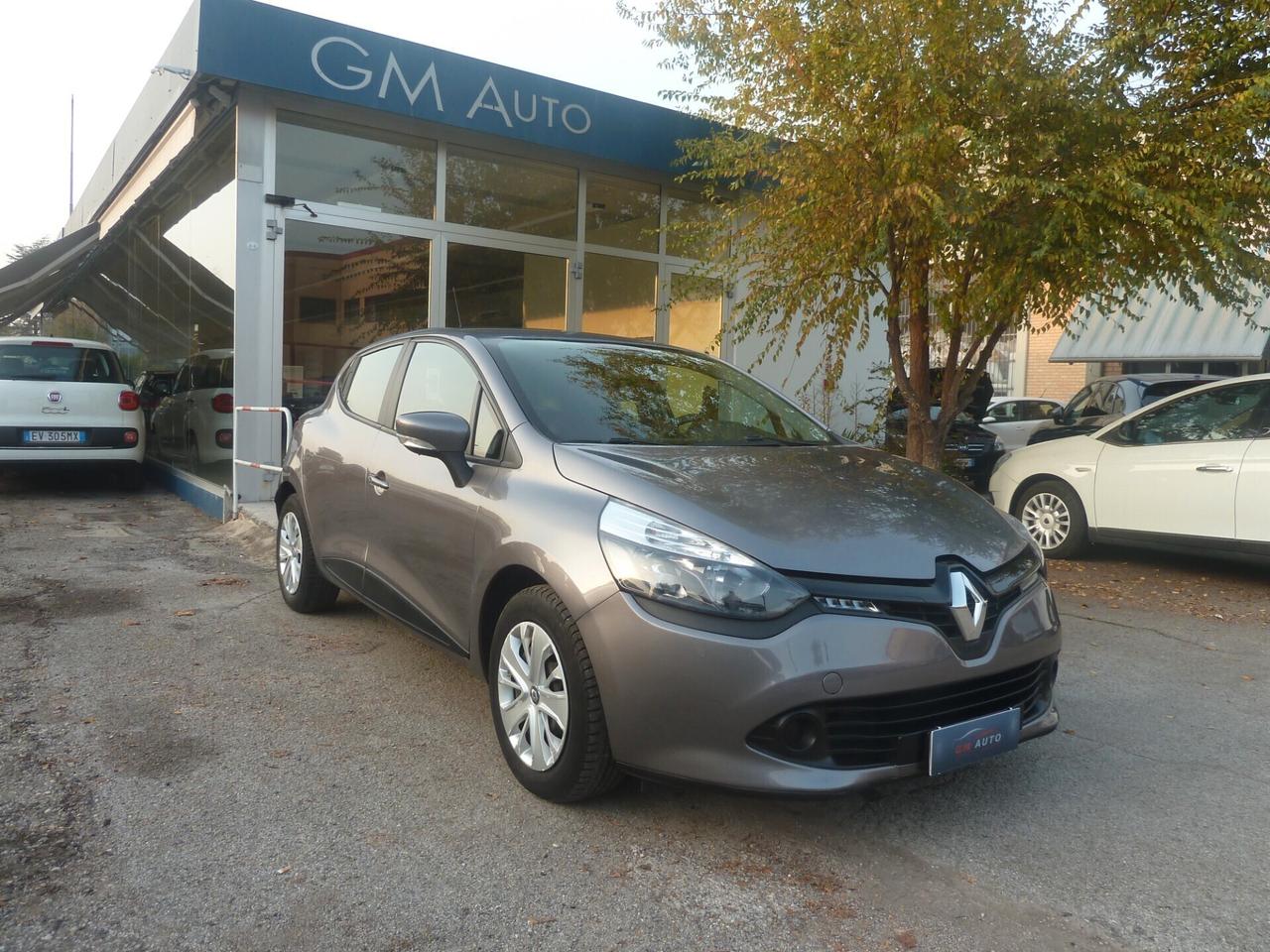 Renault Clio 1.2 75 CV 5 porte Ok Neopatentati