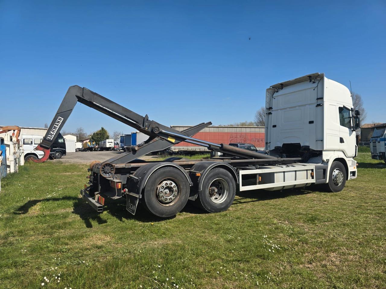 VOLVO SCARRABILE FM4006X2R
