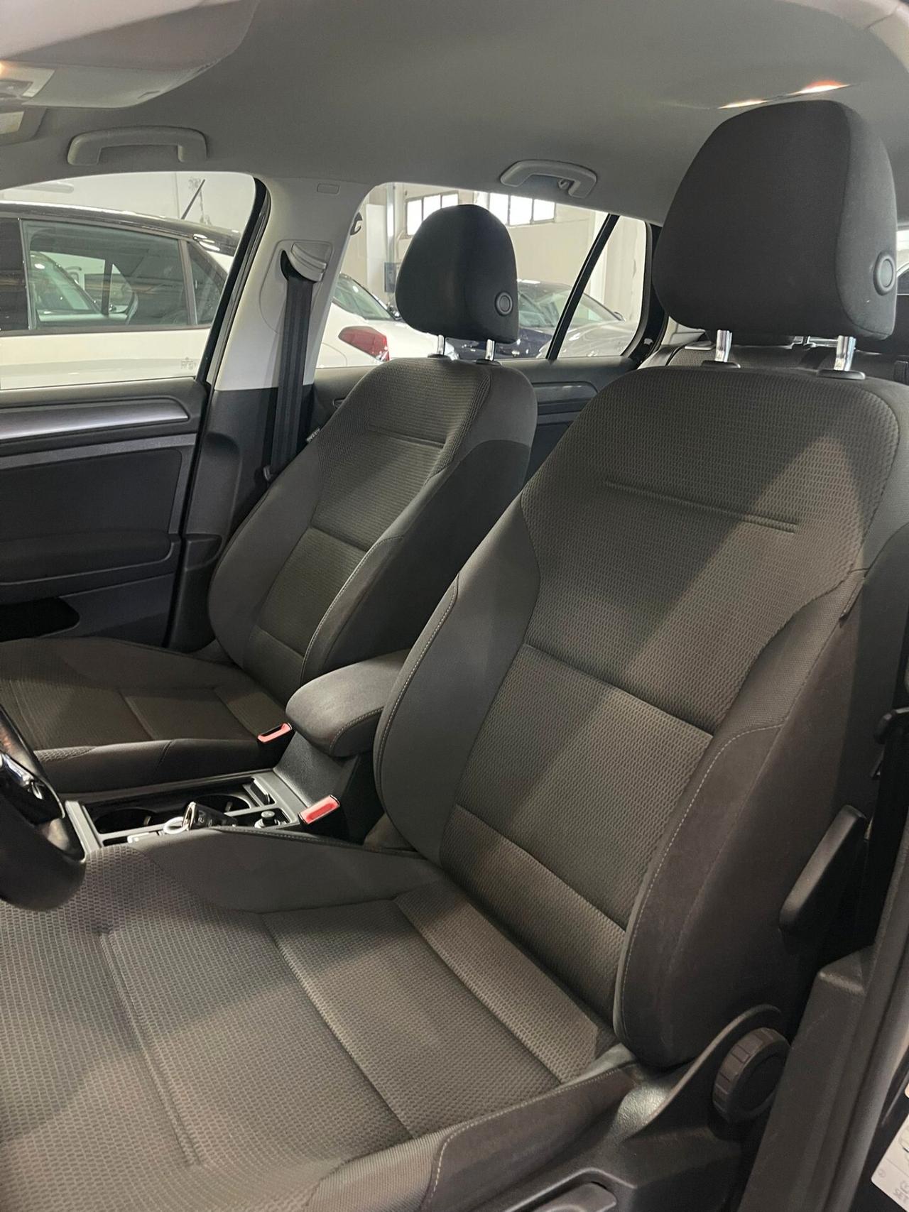 Volkswagen Golf 2.0 TDI DSG 5p. Business BlueMotion Technology