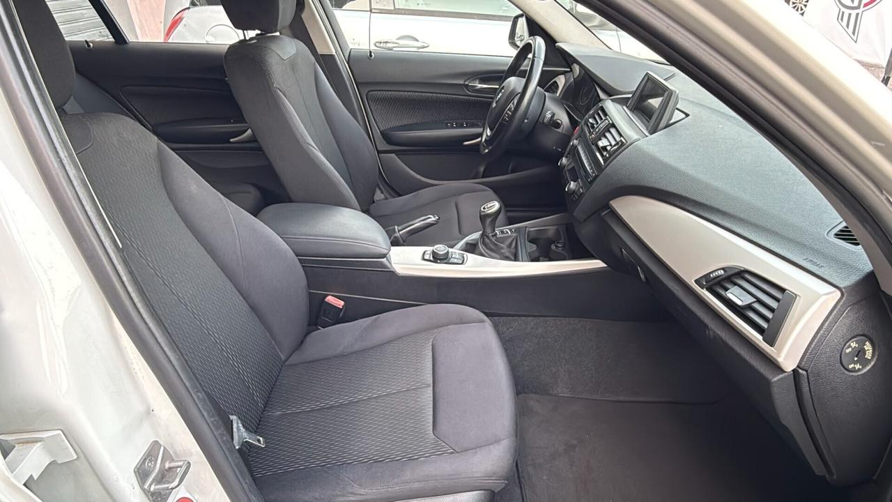 Bmw 116 116d 5p. Unique