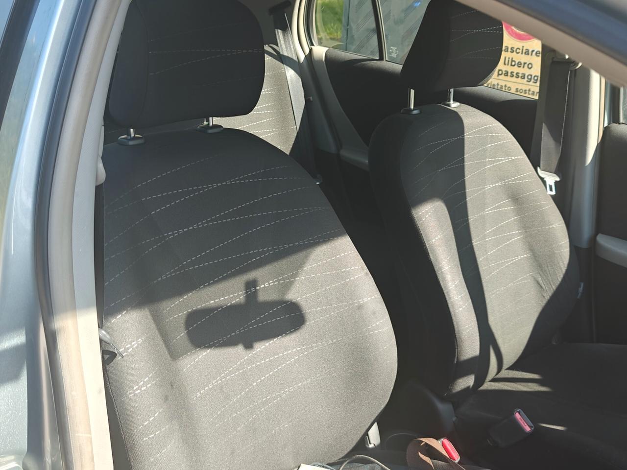 Toyota Yaris 1.0 5 porte - FRIZIONE NUOVA - NEOPATENTATI