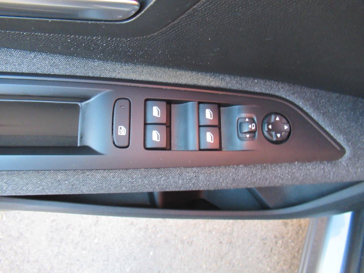 Peugeot 5008 BlueHDi 130 S&S Business