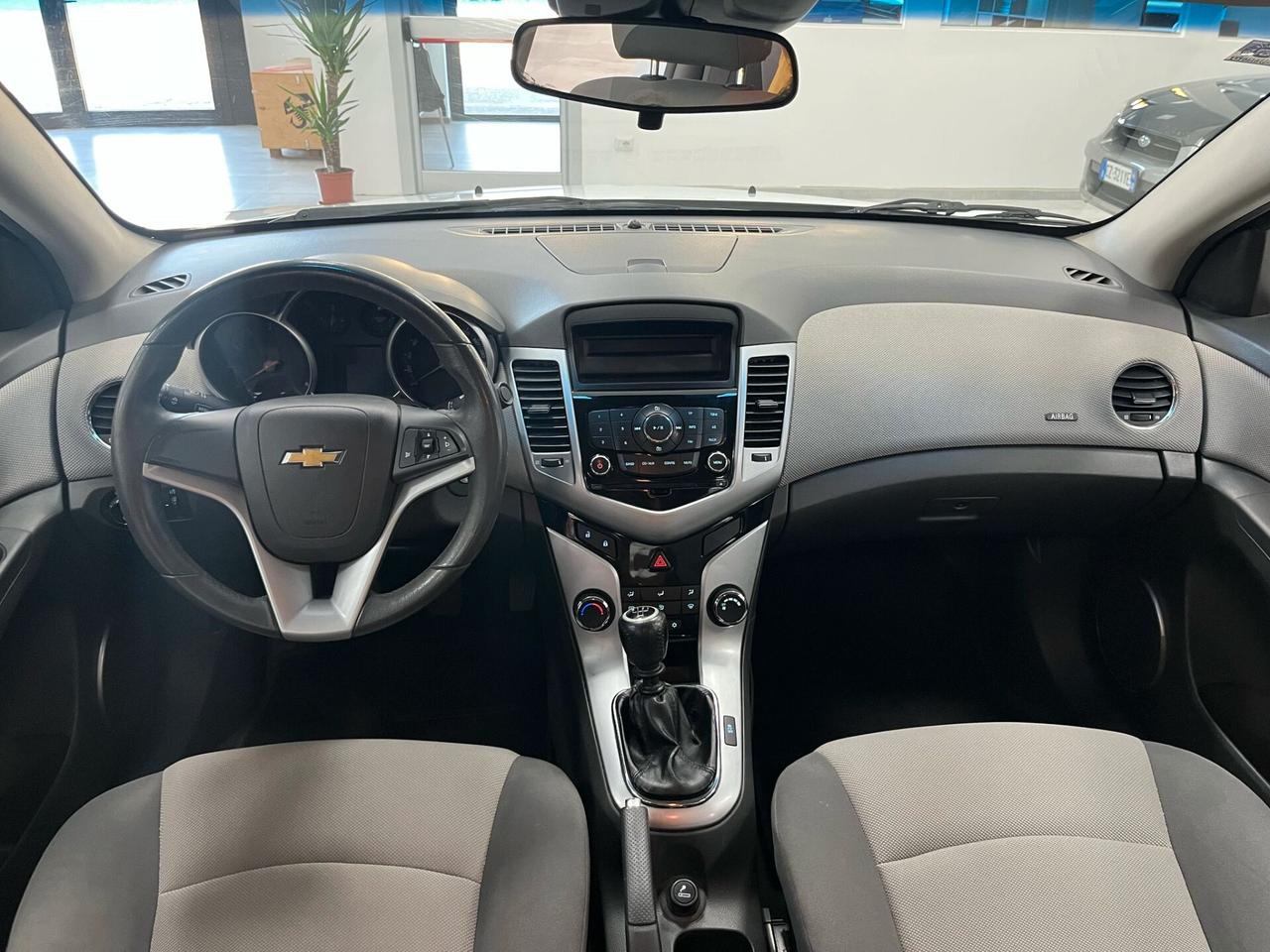 Chevrolet Cruze 1.6 LS