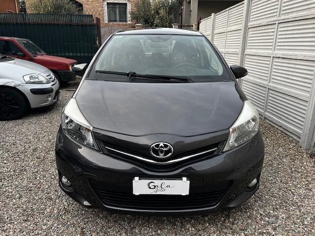 Toyota Yaris 1.3 5 porte Lounge