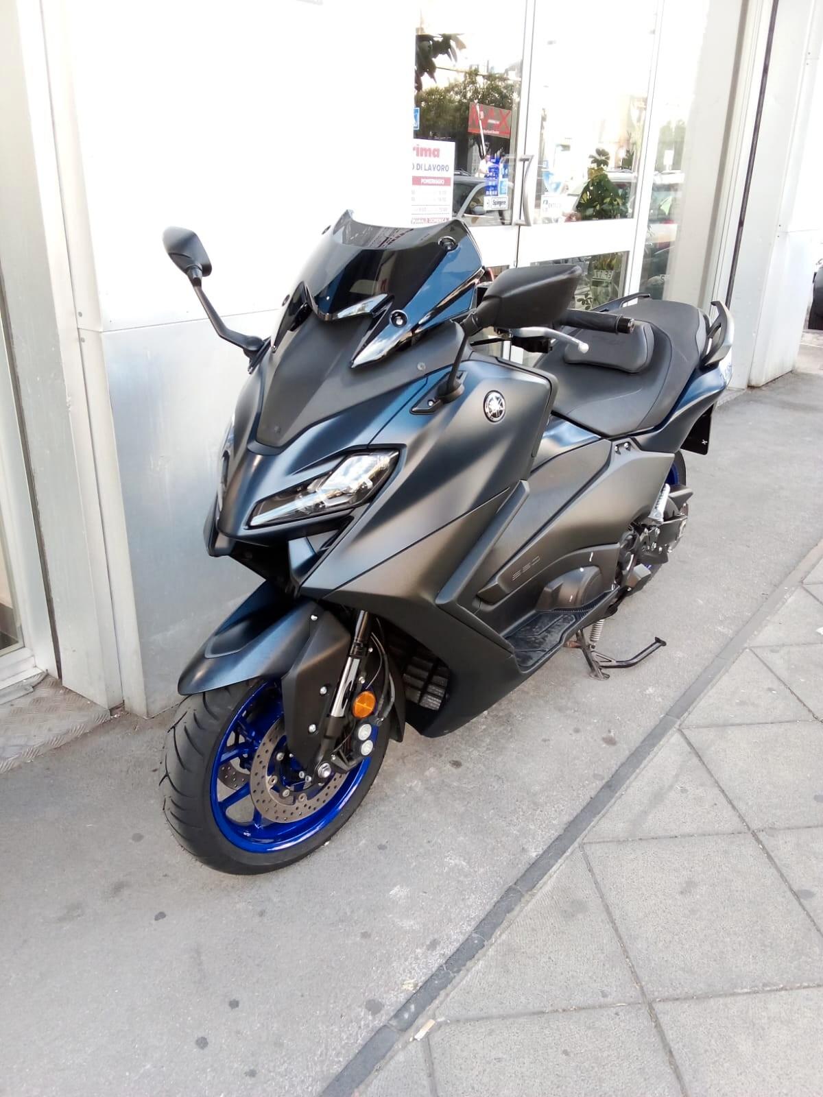 Yamaha TMAX 560
