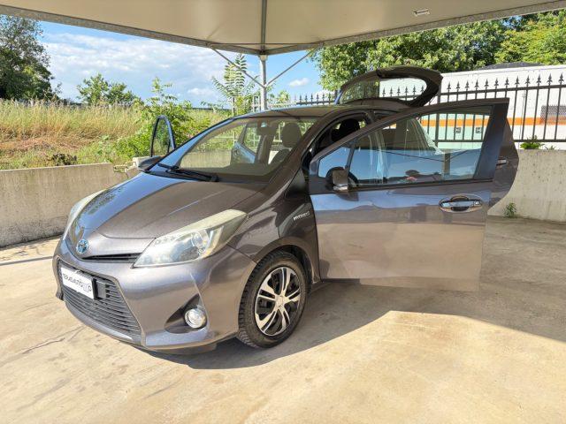 TOYOTA Yaris 1.5 Hybrid 5 porte Lounge AUTOMATICA OK NEOPATENTA