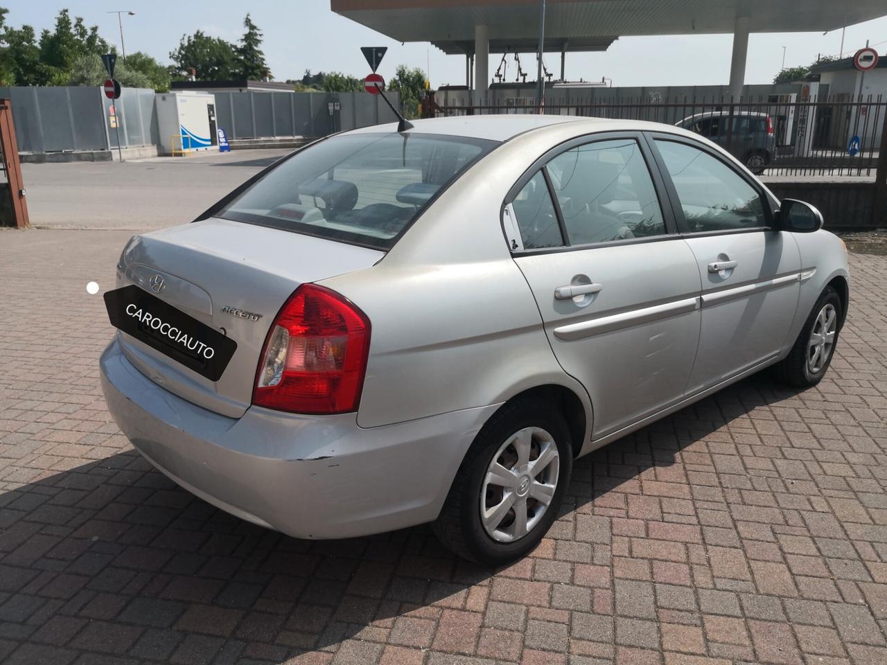 Hyundai Accent 1.4 benzina 5 porte 90milakm neopat