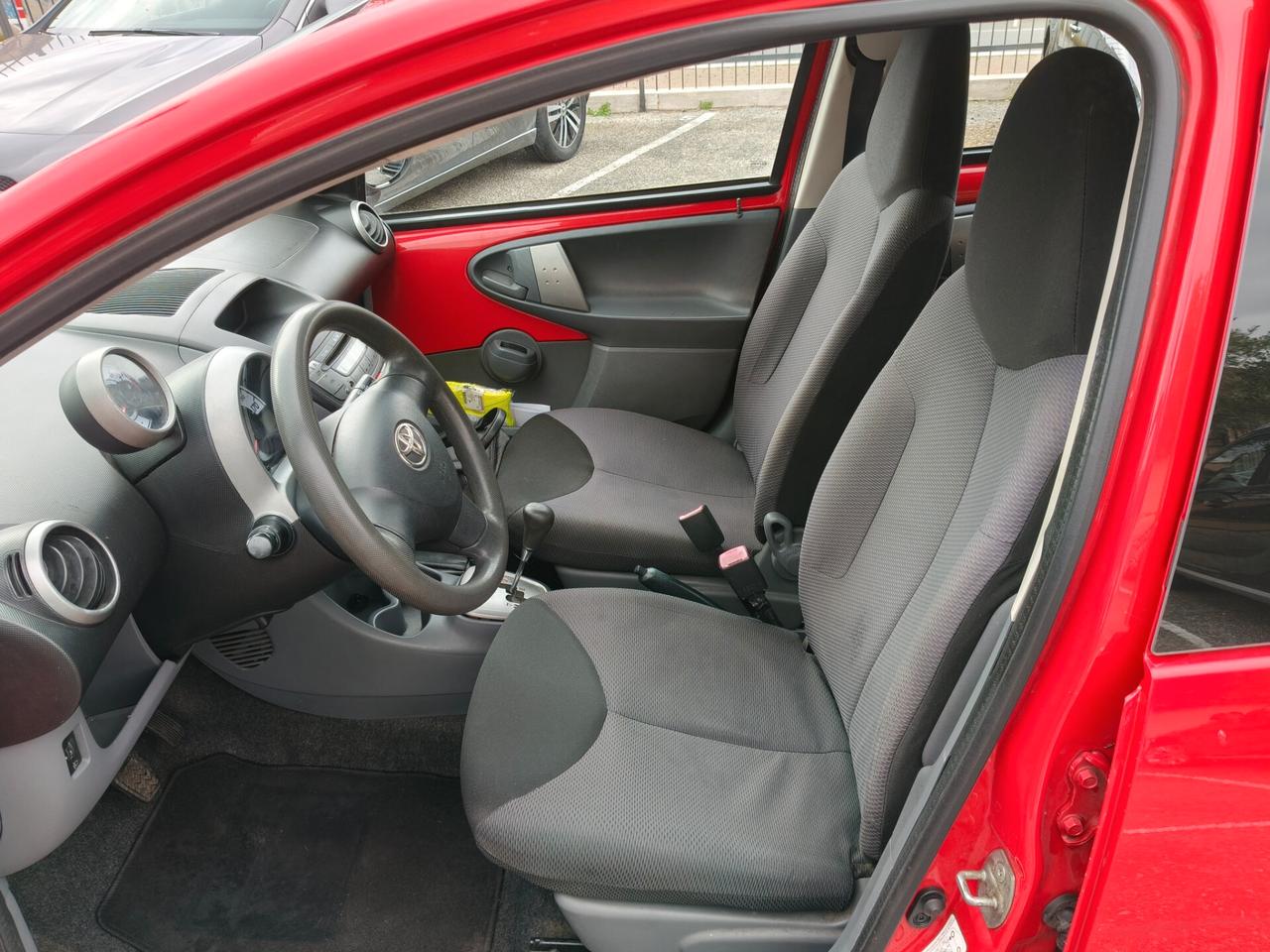 Toyota Aygo 1.0 cambio automatico 106 Milà km