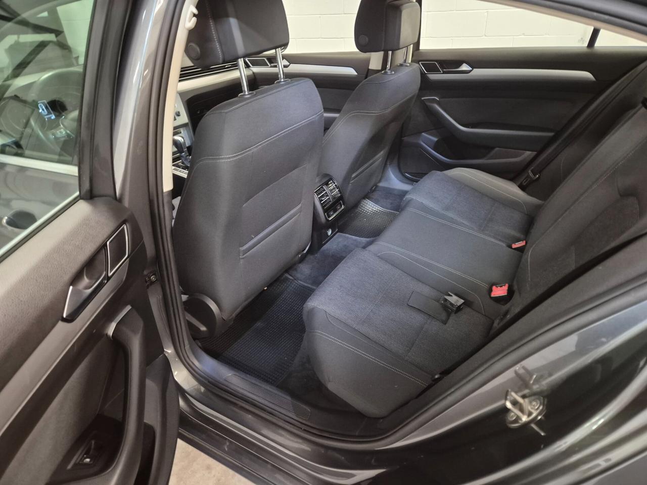 Volkswagen Passat 1.6 TDI DSG Comfortline BlueMotion Technology