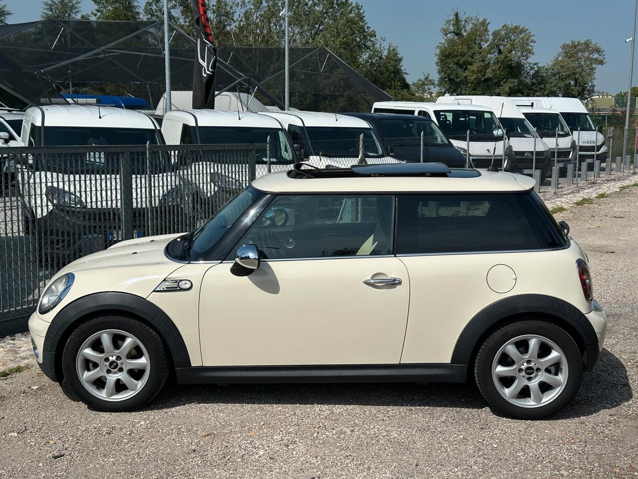 Mini 1.4 -95CV Tetto aprib. Cambio auto.Hatchback 1.4
