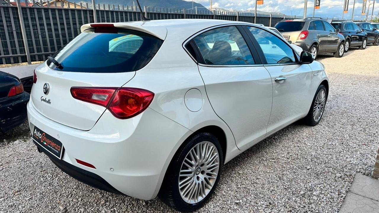 Alfa Romeo Giulietta 1.6 JTDm-2 105 CV Distinctive