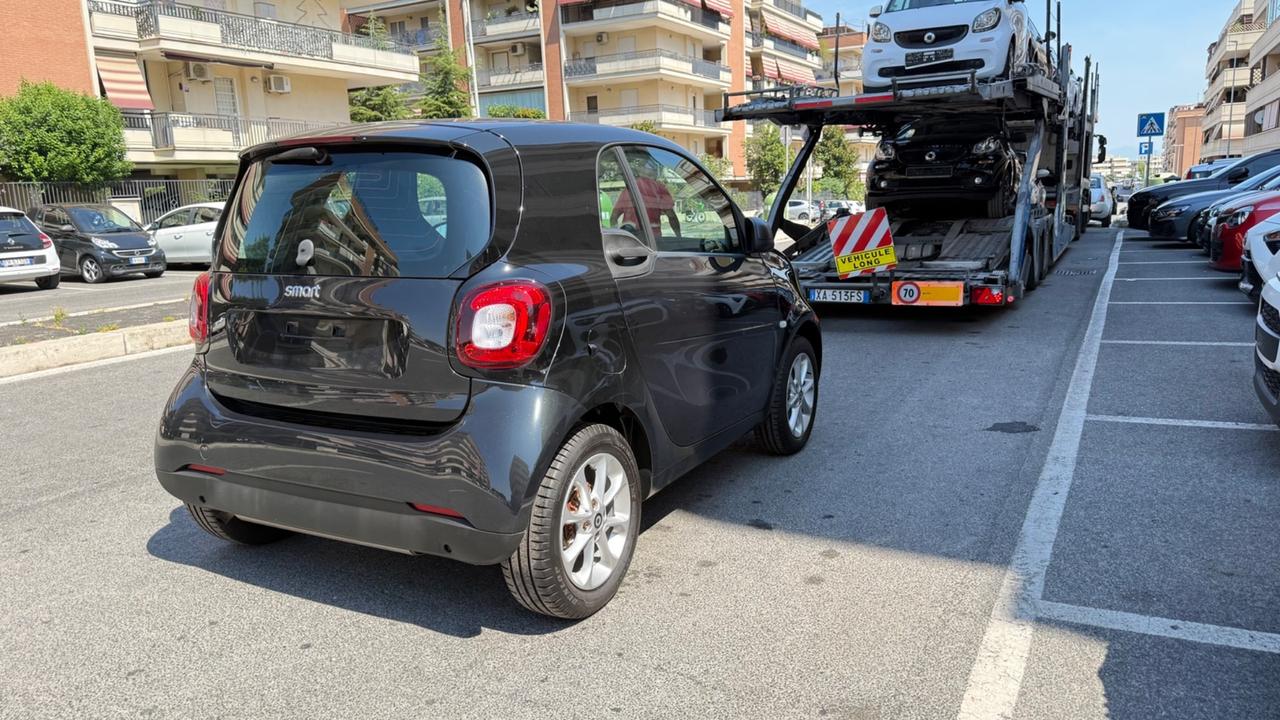 Smart ForTwo 70 1.0 twinamic Passion LED PANORAMA CERCHI 15 PDC