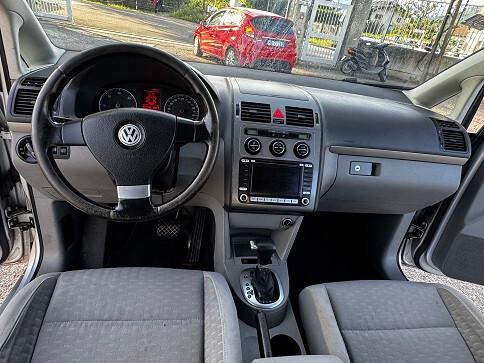 Volkswagen Touran 2.0 TDI DPF DSG Highline