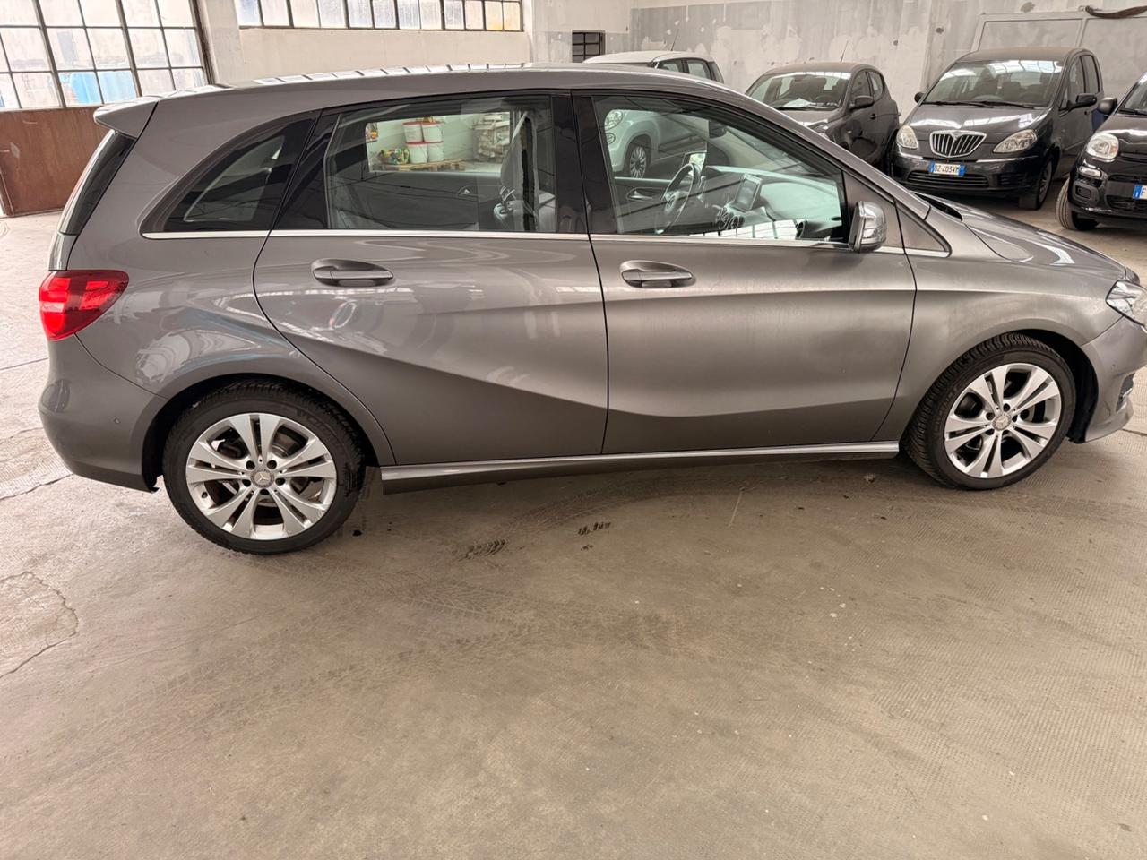 Mercedes-benz B 200 d Automatic Sport