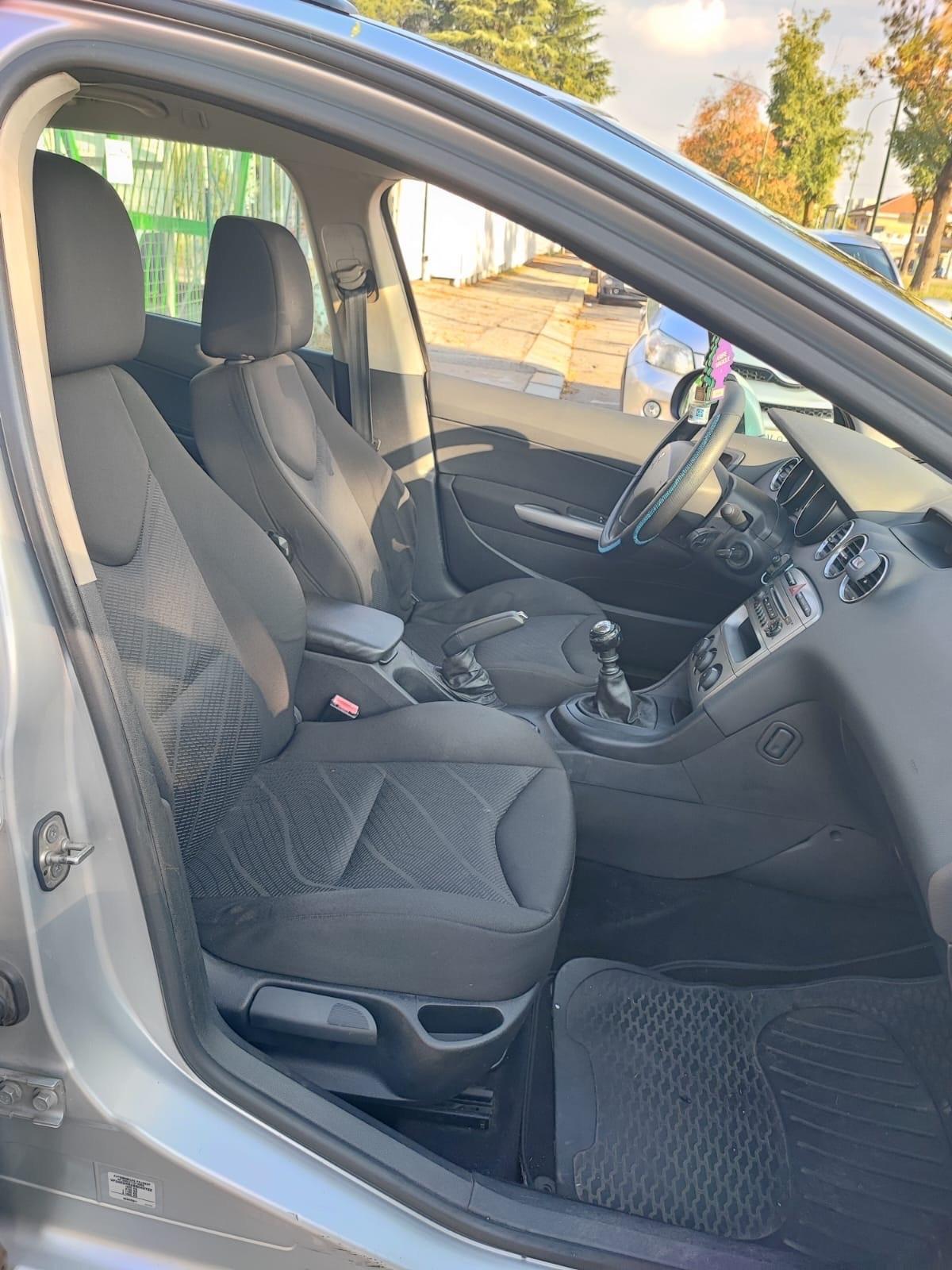 Peugeot 308 1.6 8V HDi 112CV SW Business