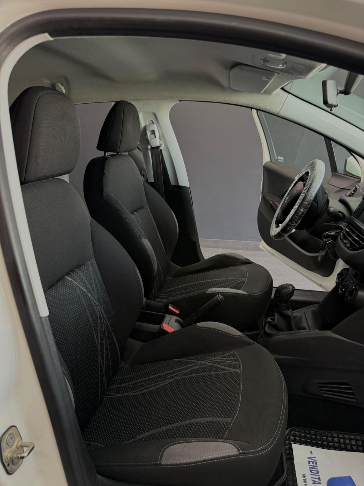 Peugeot 208 1.4 HDi 68 CV Allure