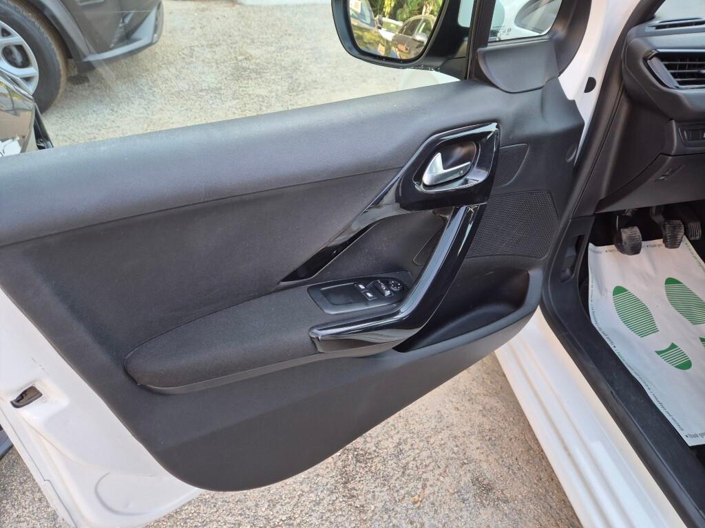 Peugeot 208 1.4 HDi 68 CV 5 porte Active