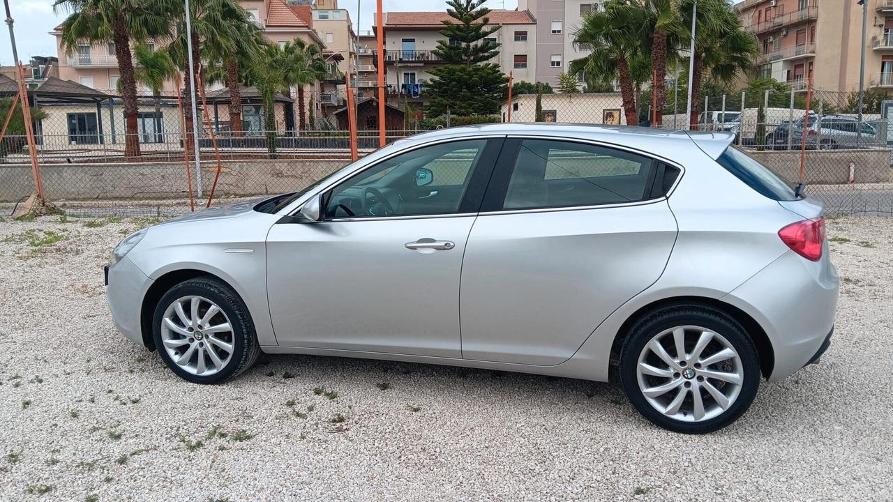 Alfa Romeo Giulietta 1.6 JTDm-2 105 CV Exclusive