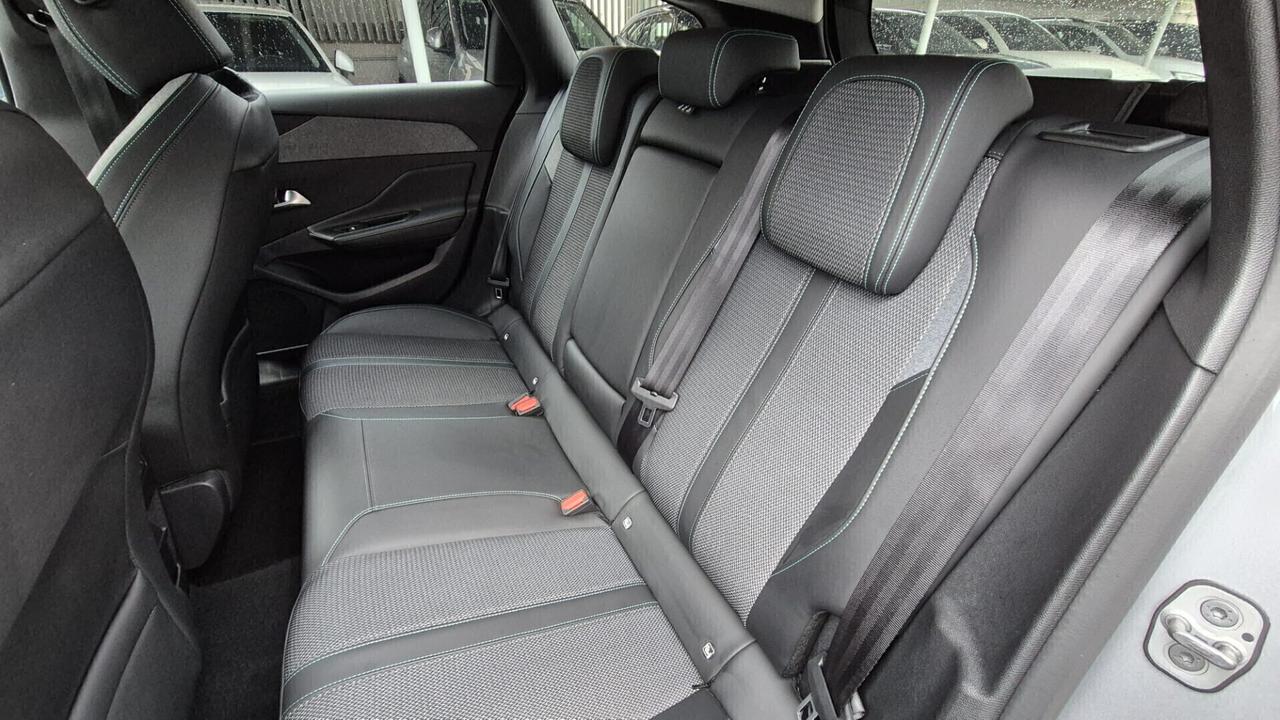 Peugeot 308 BlueHDi 130 S&S EAT8 Allure