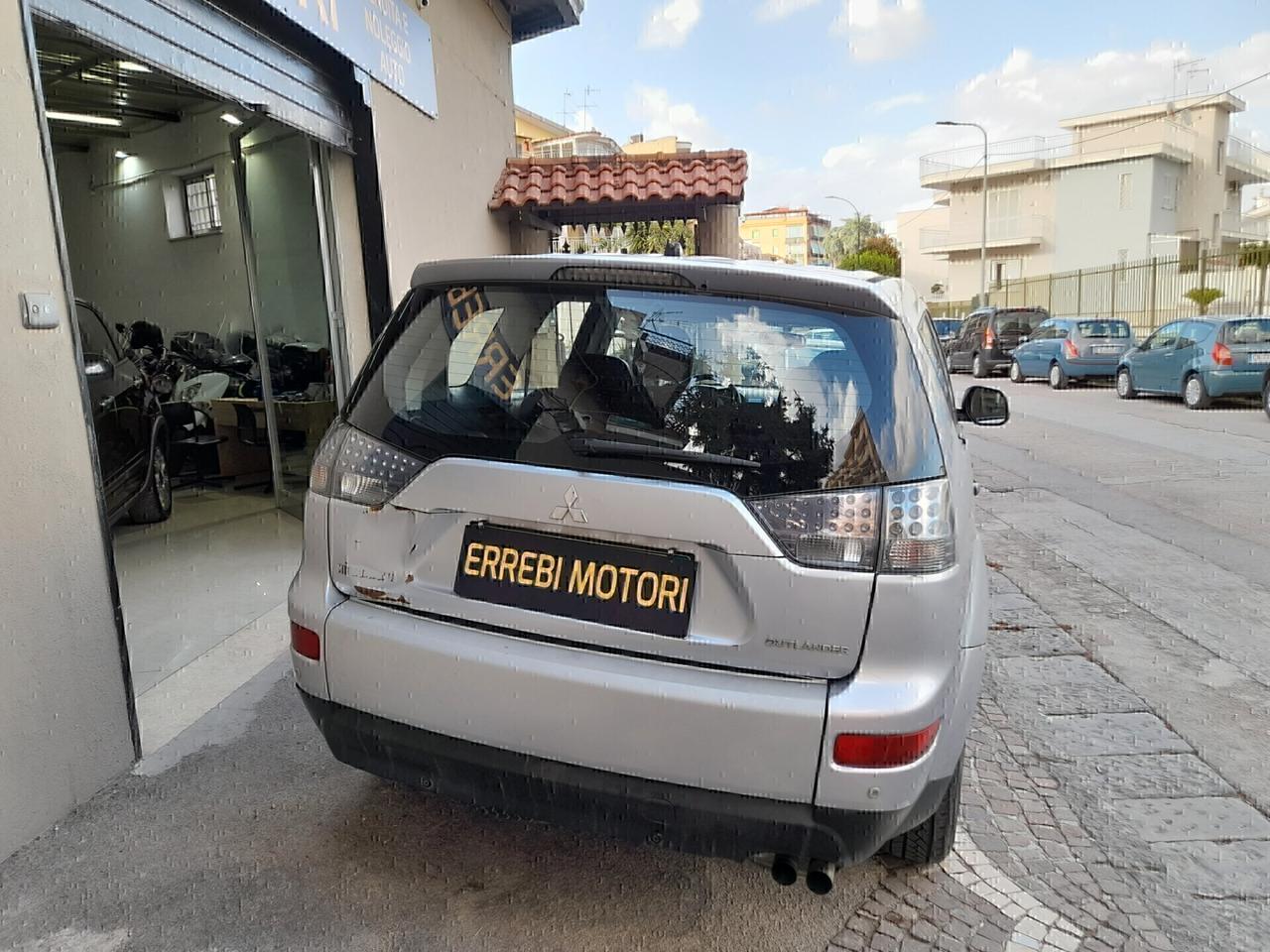 Mitsubishi Outlander 2.0 4X4