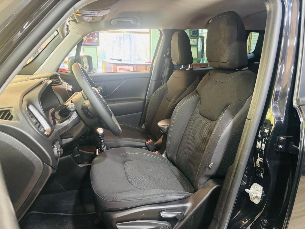 Jeep Renegade 1.6 M.Jet 120cv Dawn of Justice Total Black