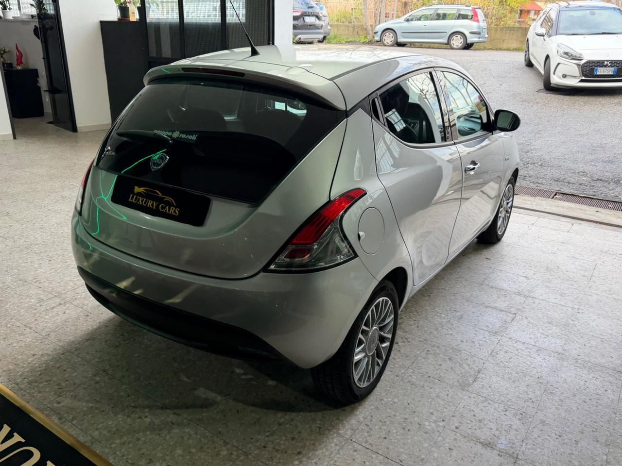 Lancia Ypsilon 1.2 69 CV 100 mila KM