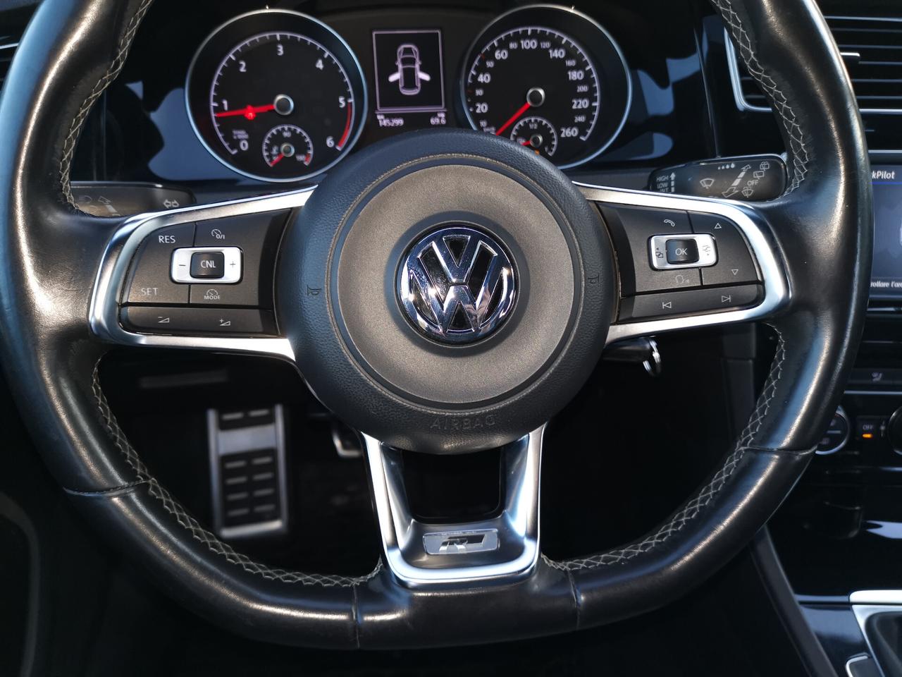 Volkswagen Golf 2.0 TDI 5p. R-Line