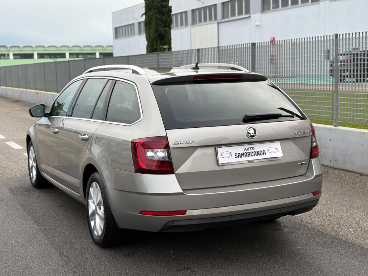 Skoda Octavia 1.4 TSI Wagon Executive G-Tec 2017