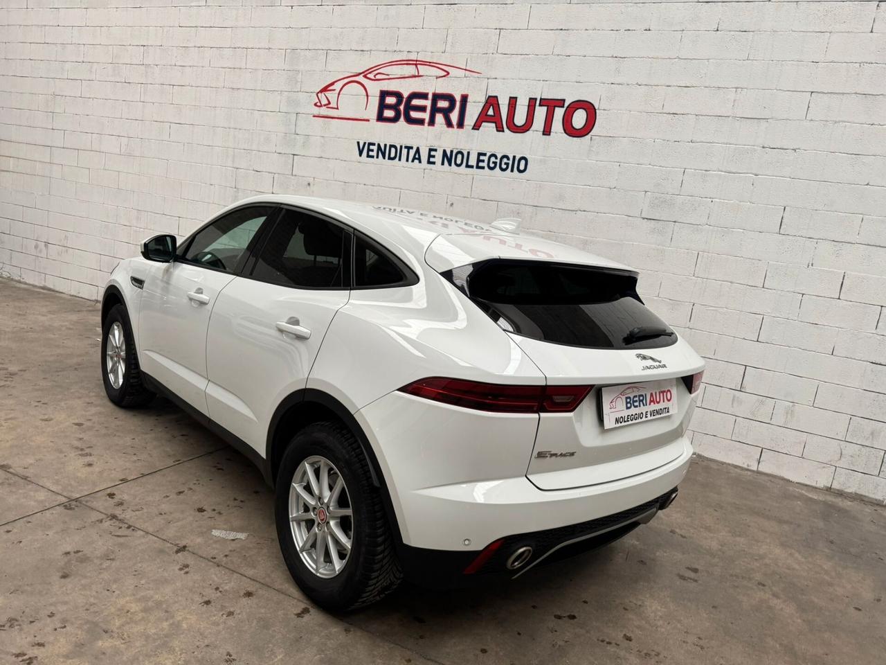 Jaguar E-Pace AWD (4x4) aut. R-Dynamic HSE