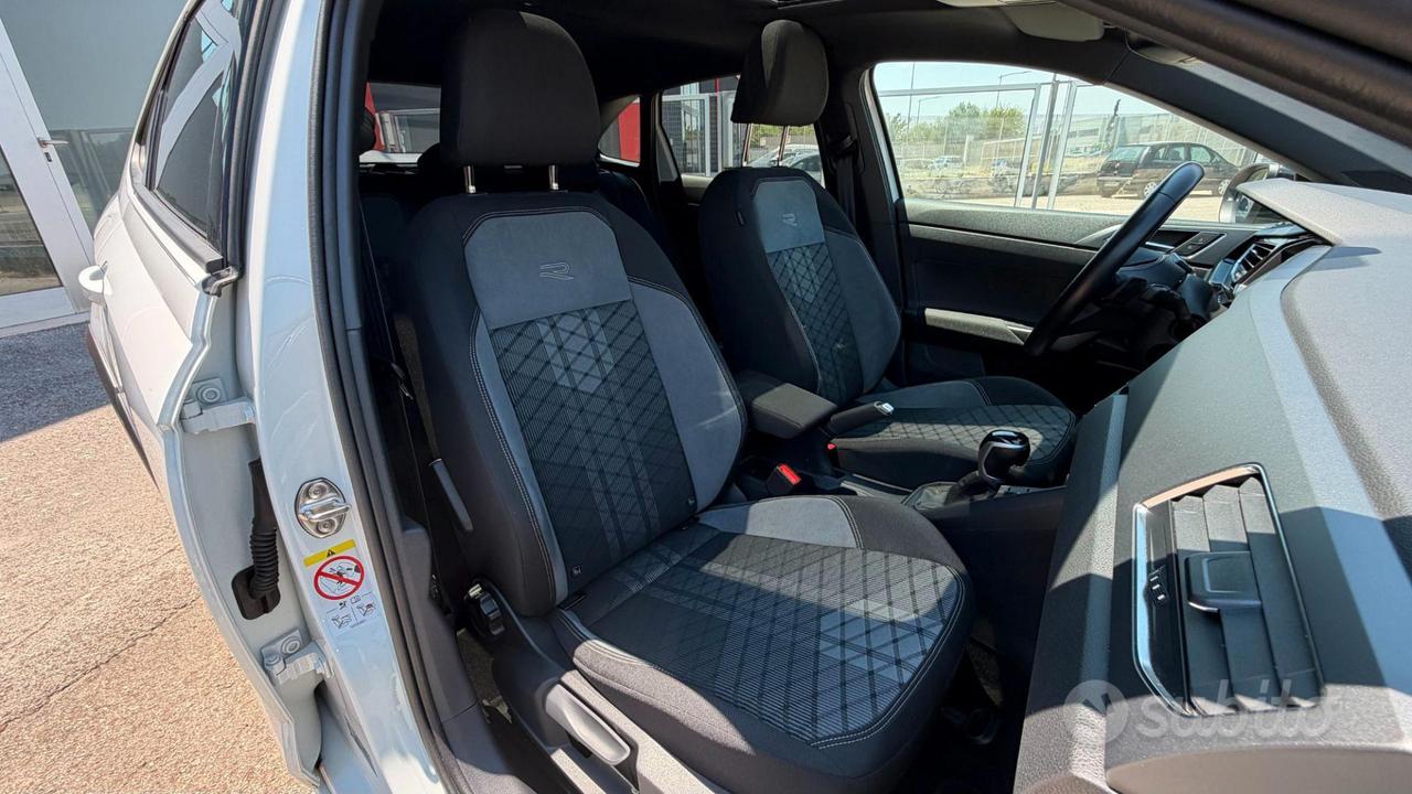 Volkswagen Taigo 1.0 TSI 115 Cv DSG R-line - Tetto