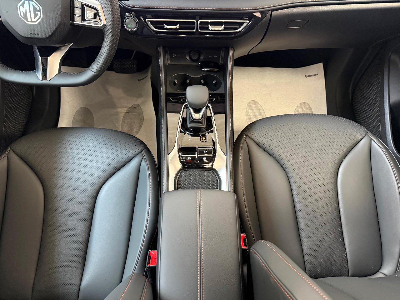 Mg HS 1.5 hybrid+ Luxury auto
