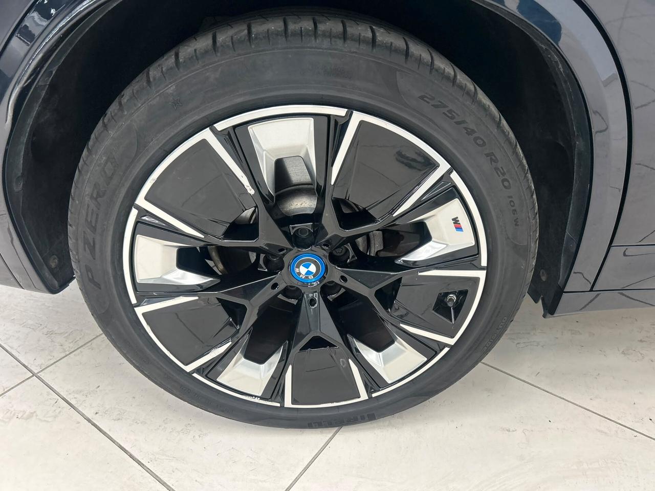 Bmw IX3 Impressive