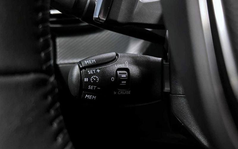 Peugeot 208 208 Hybrid 100 e-DCS6 Style