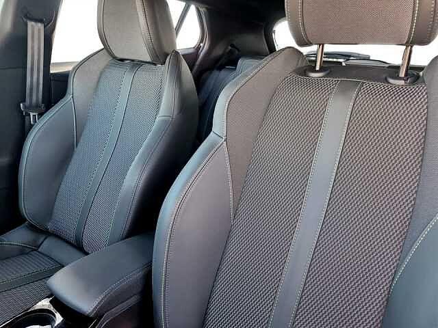 Peugeot 2008 2008 1.2 hybrid GT 136cv e-dcs6