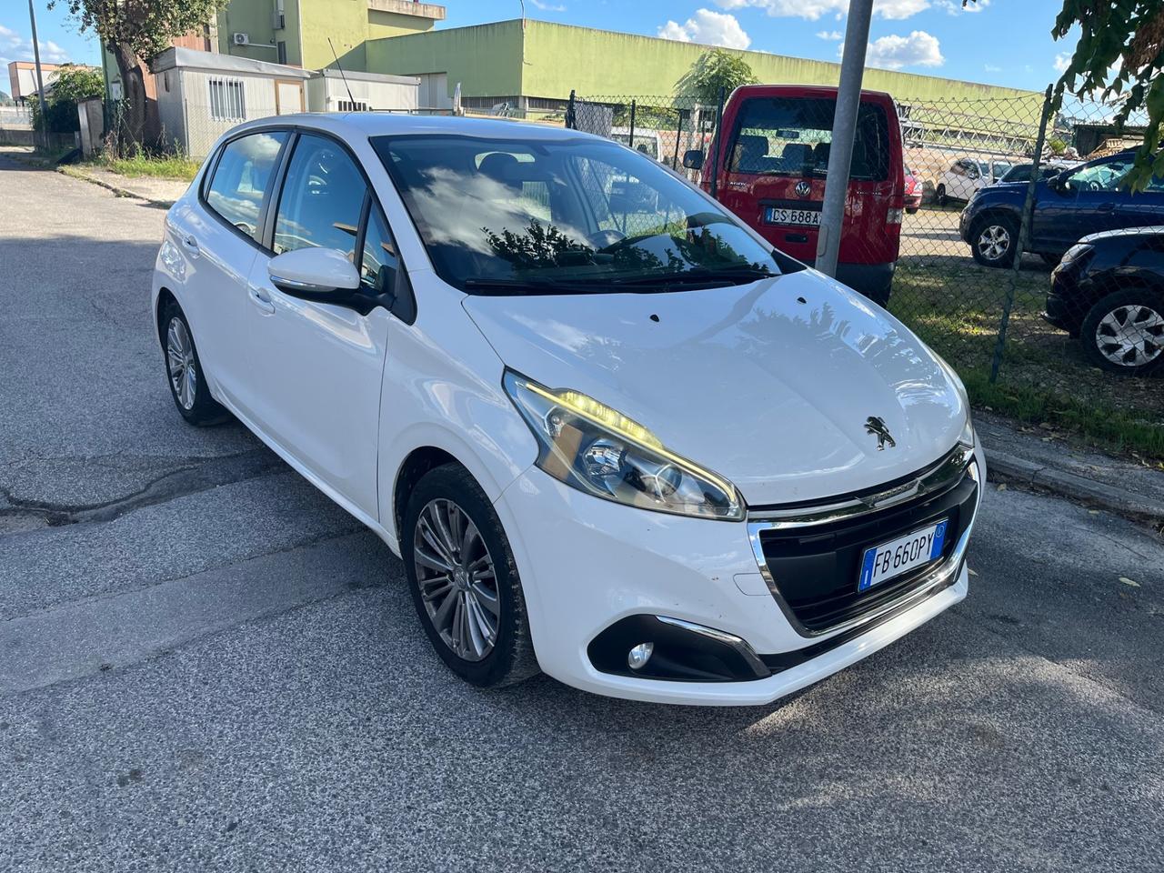 Peugeot 208 PureTech 82CV 5 porte Allure 2016