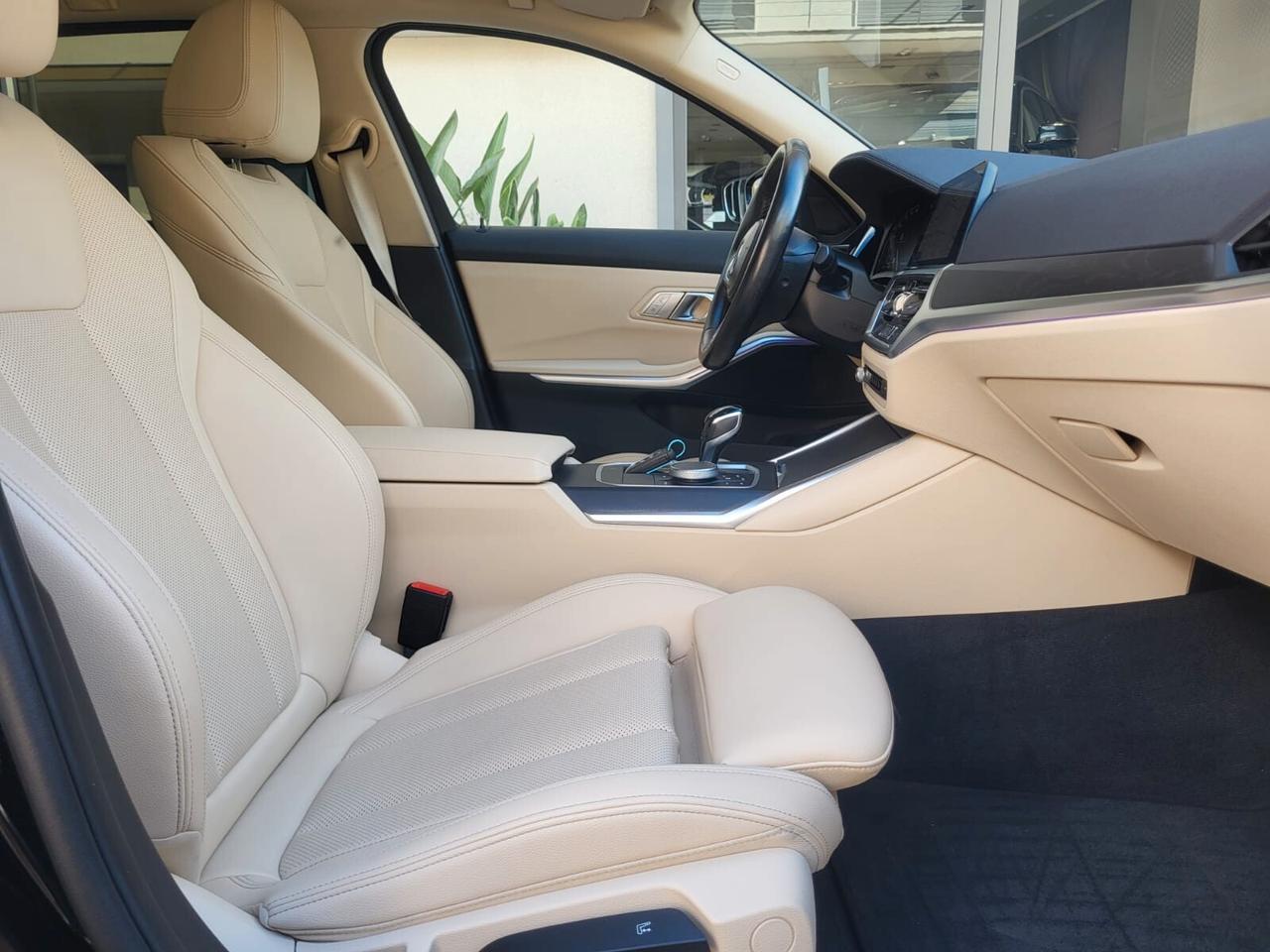 Bmw 318 D 48V Touring Luxury+Pelle+Vetri Oscurati...