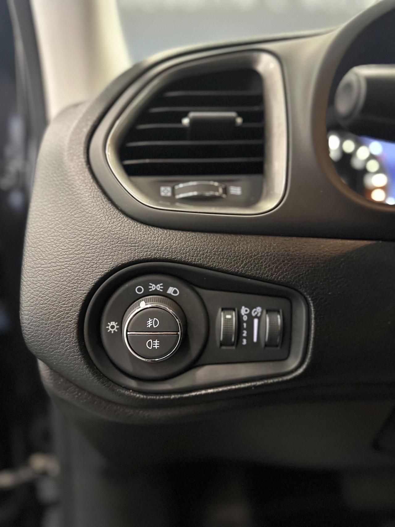 Jeep Renegade 1.6 Mjt DDCT 120 CV Limited