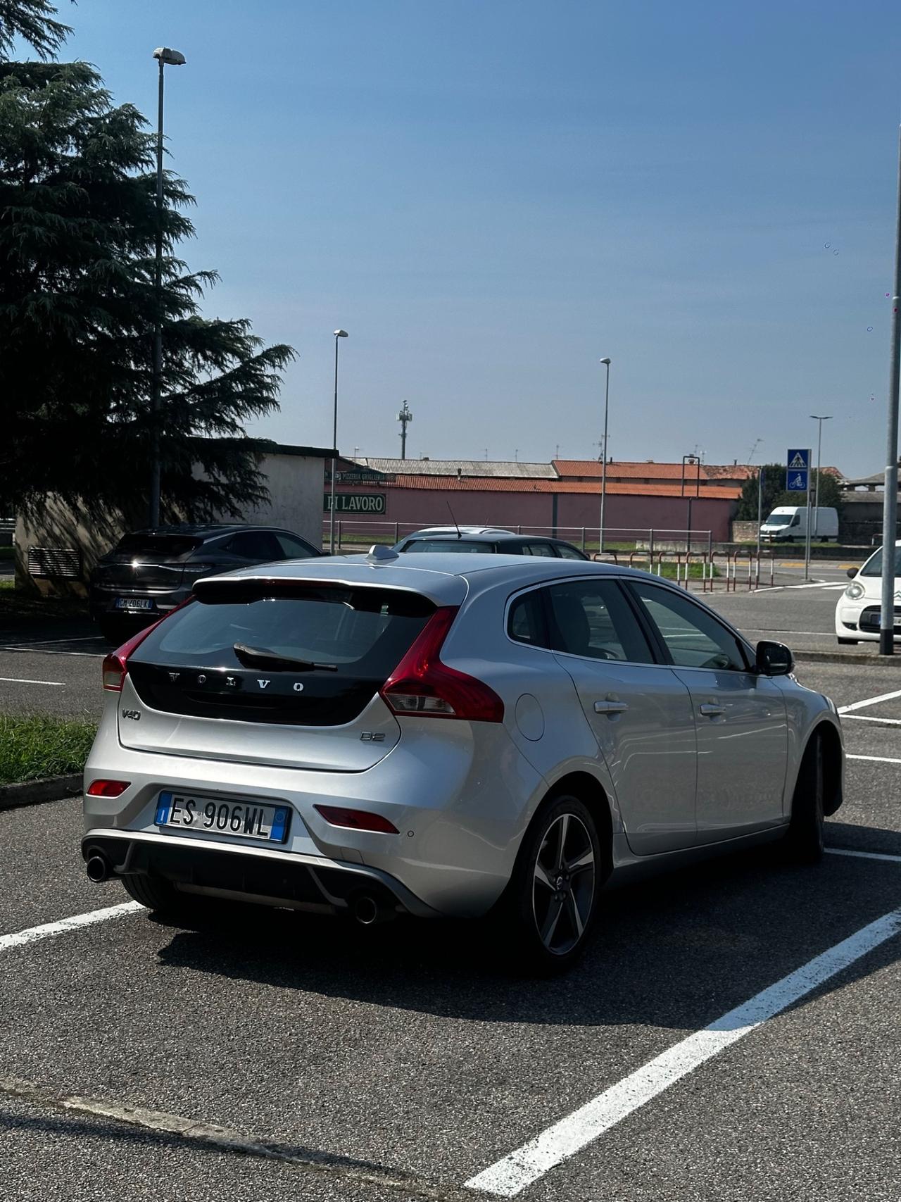 Volvo V40 D2 1.6 Summum
