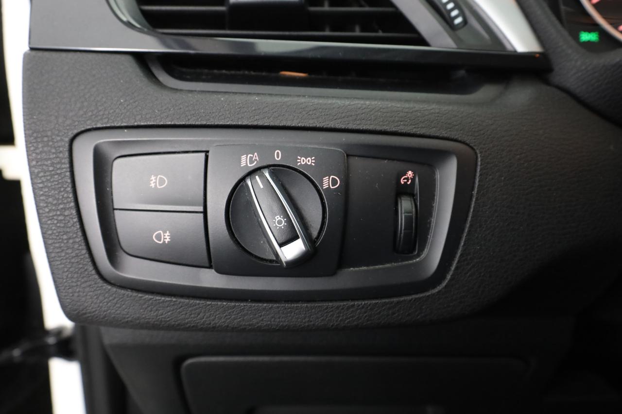 BMW X1 (F48) X1 sDrive18d Business
