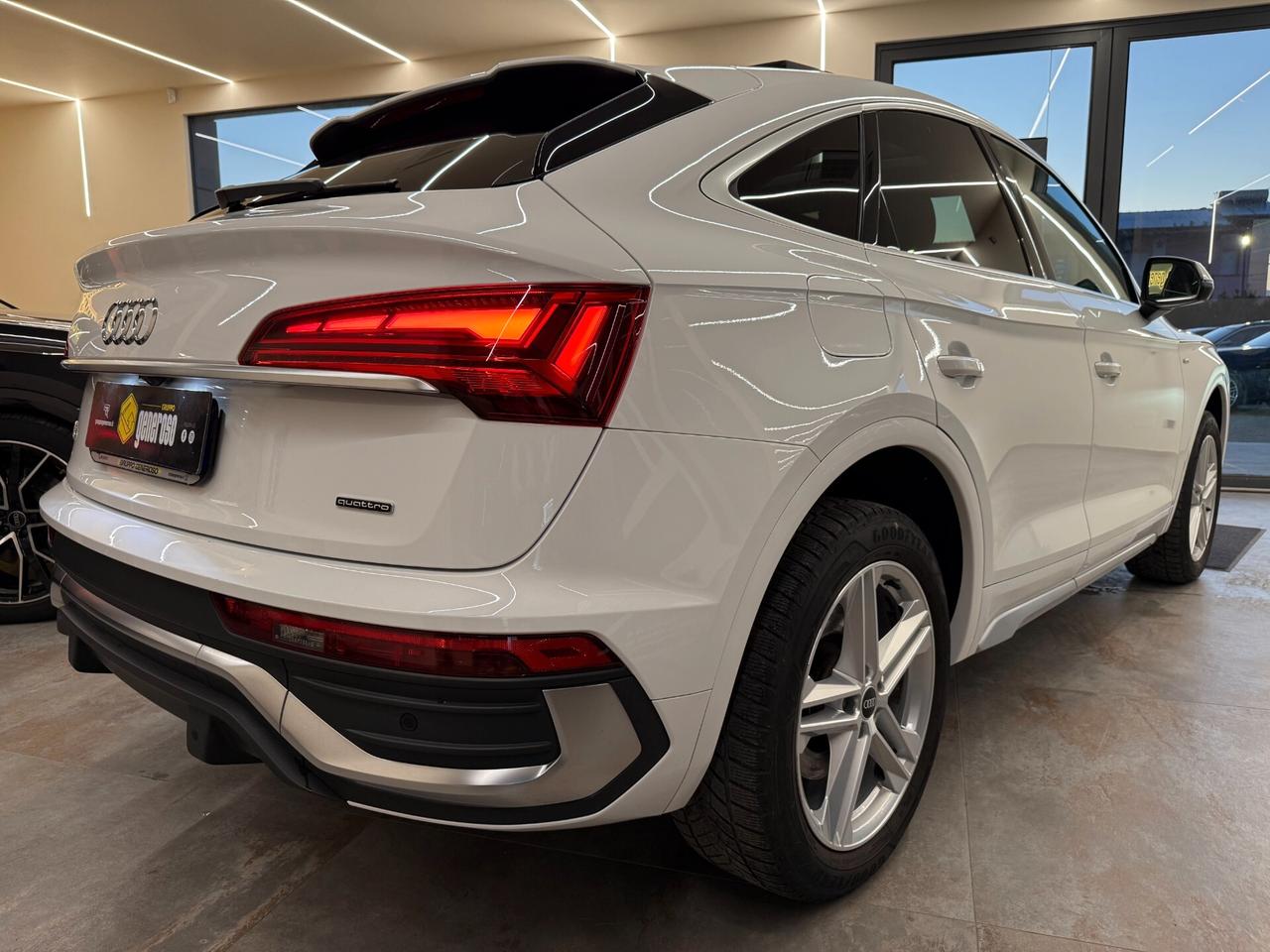 Audi Q5 SPORTBACK SPB 40 TDI quattro S line plus